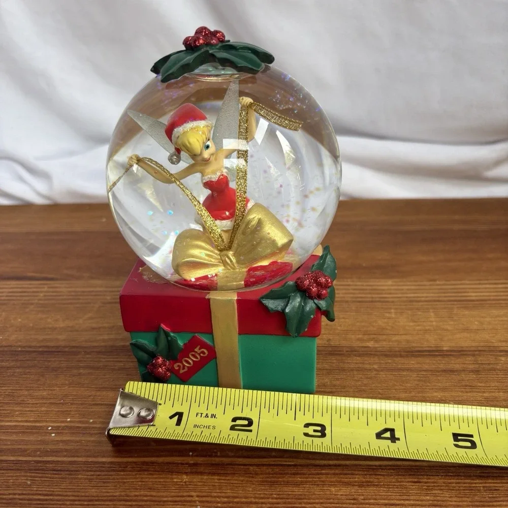Disney Store Tinker Bell 2005 Christmas Santa Snow Globe Water Globe